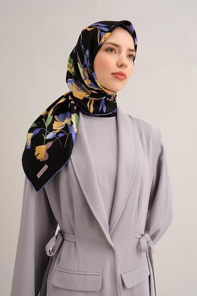 Armine Eșarfă din twill de mătase pură cu model Model: 9342-36