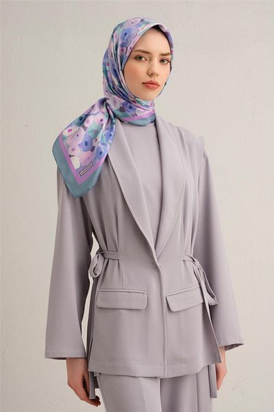 Armine Eșarfă din twill de mătase pură cu model, numărul de model 9300, dimensiuni 57 cm