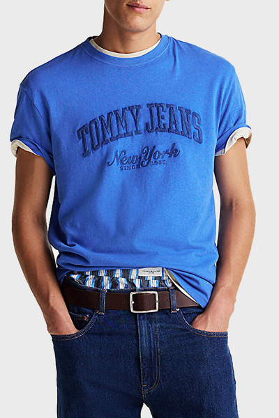 Tommy Jeans % 100 Pamuk Regular Fit Bisiklet Yaka Logolu T Shirt Erkek T SHİR...