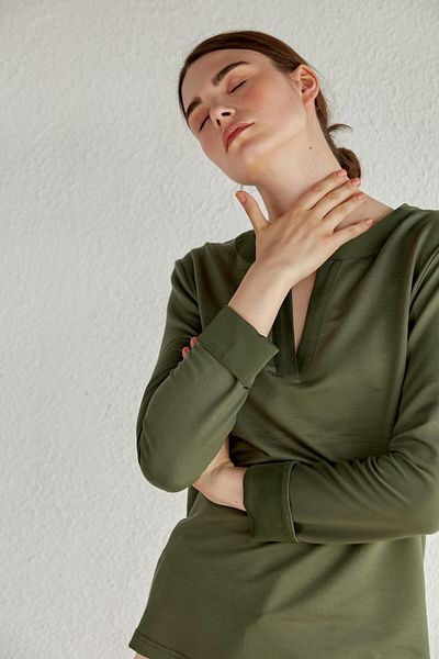 Masha Kate Μπλούζα Satin Luxe με γιακά