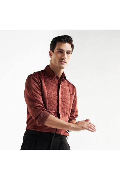 FAV Dress Shirt With Embroidered Bib