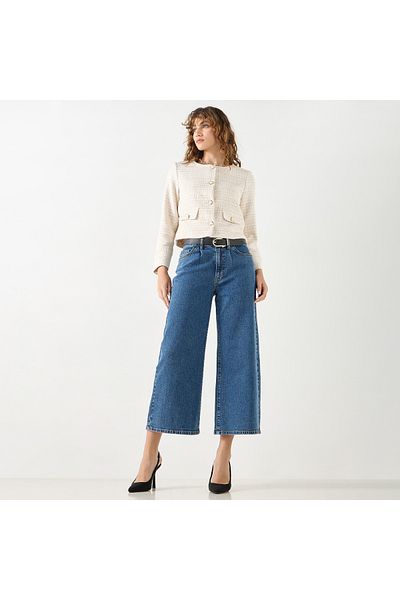 Iconic Textured Jacket With Long Sleeves And Pockets