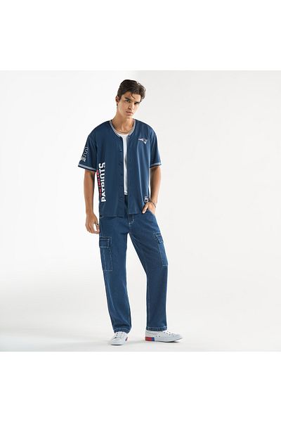 FAV New England Patriots Print Shirt With V-neck And Short Sleeves