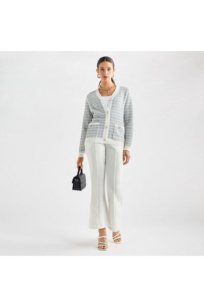 FAV كارديجان منقوش بفتحة على شكل حرف V مع أزرار للإغلاق وجيوب