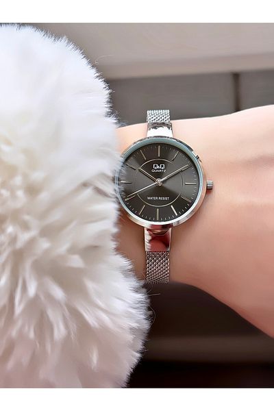 Q&Q Women's Straw Cord Wristwatch
