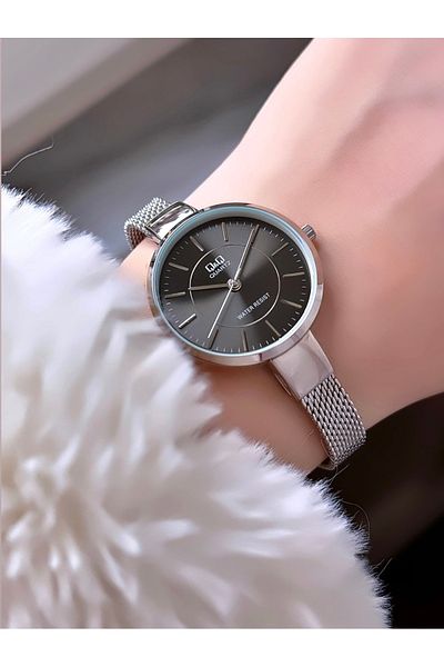 Q&Q Women's Straw Cord Wristwatch