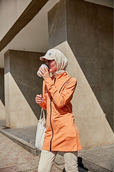 FD SPORTS T805.83 Model - Zippered Tracksuit Top