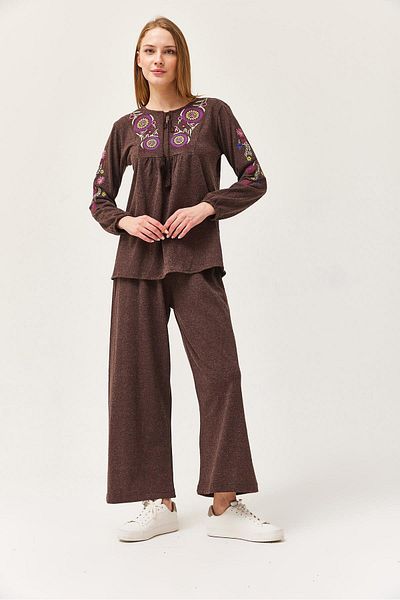 CALİENTE Hera Fabric Front and Sleeves Embroidered Double Suit Brown