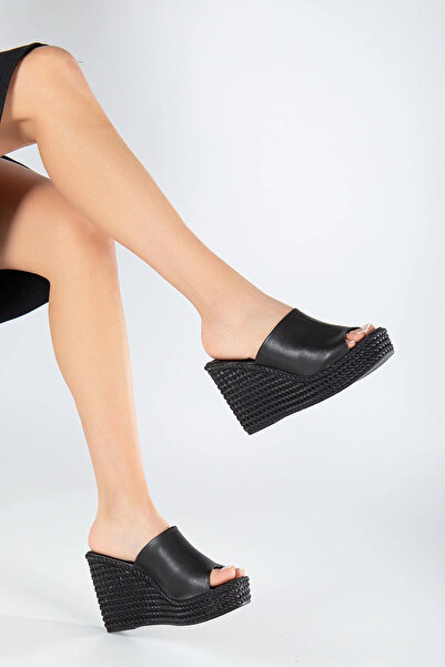 Akçetin Moda Жіночі тапочки на підборах