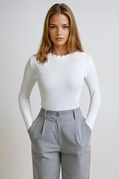 VAGGON Bluză albă pentru femei, cu decolteu rotund, cu perle decupate, cu nervuri, Prmx13331