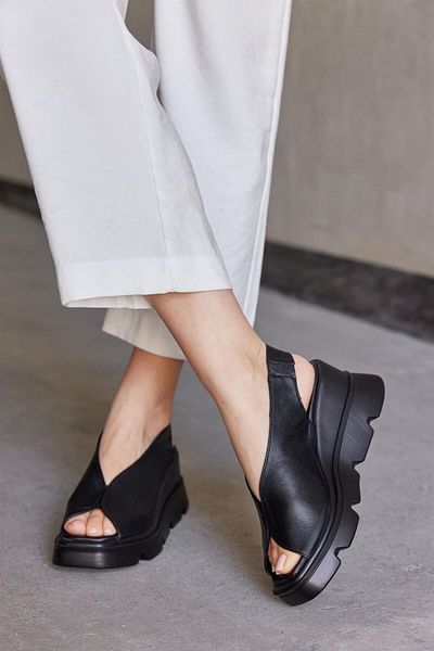 NILUFARR Noemi Black Genuine Leather Thick Soled Sandals