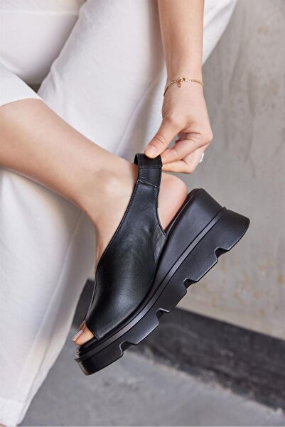 NILUFARR Noemi Black Genuine Leather Thick Soled Sandals