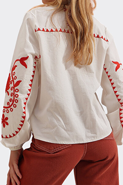 VAGGON Kadın Ekru Hakim Yaka Kabartmalı Nakış Işlemeli Premium Keten Gömlek Prmx8821