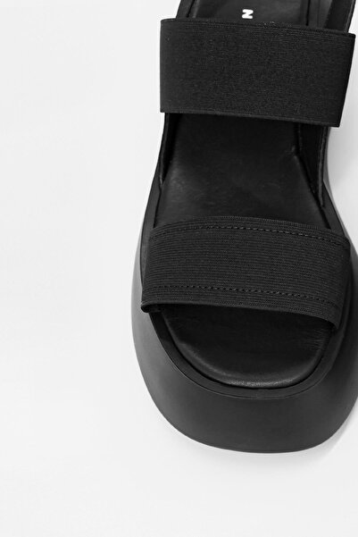 NILUFARR Maribel Black Genuine Leather Thick Soled Women's Sandals