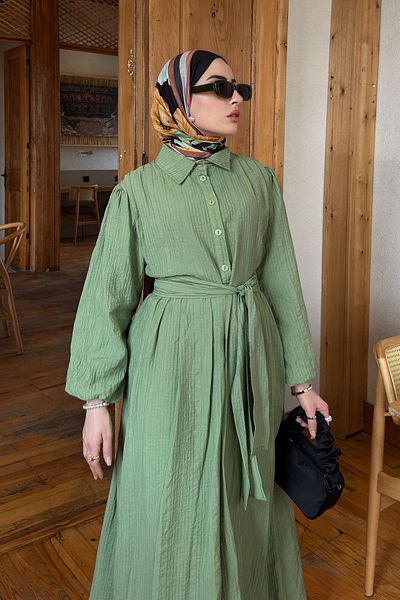 MELEK ARAZ Rochie verde cu jumătate de nasture și talie elastică