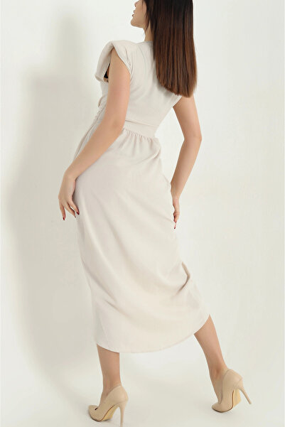 vuvutasarım New Season Beige V-Neck Waist Belted Crepe Dress with Gold Brooch