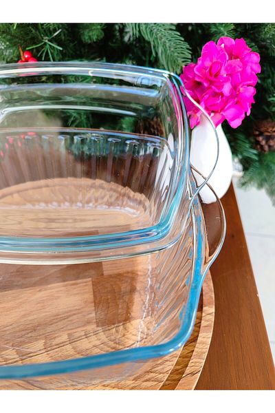 Madame Coco Sylvie Medium Covered Glass Oven Dish - 1870 ml - Transparent