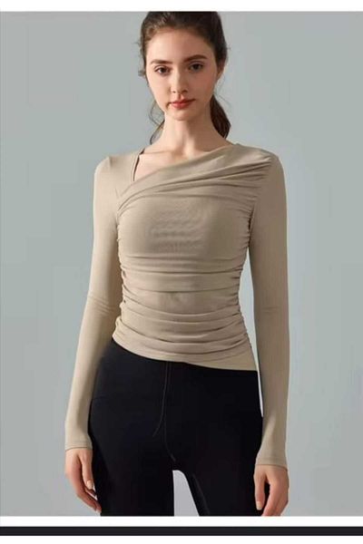 Butik Γυναικεία μπλούζα Merrline με λεπτομέρεια με γιακά