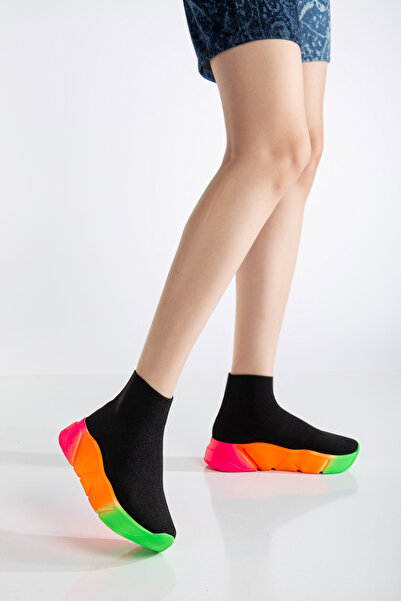 Elisay Moda YÜRÜMEK BIZIMLE GÜZEL Fekete zokni modell vastag talpú aktív sportcipő