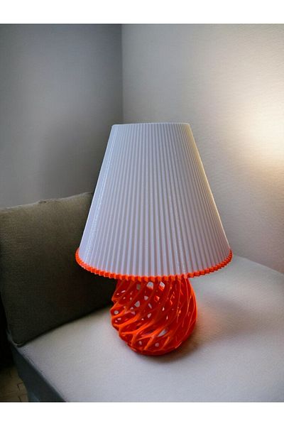 Second Life Twister Model Special Design Lampshade and Table Lamp
