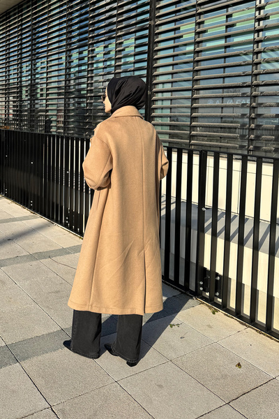 Mevra Oversize Biyeli Kaşe Kaban Deve Tüyü