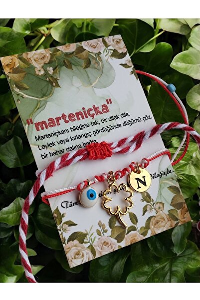Amabel Jewelerys Kadınlar Gününe Özel, Harf Charm'lı Yonca Detaylı Marteniçka...
