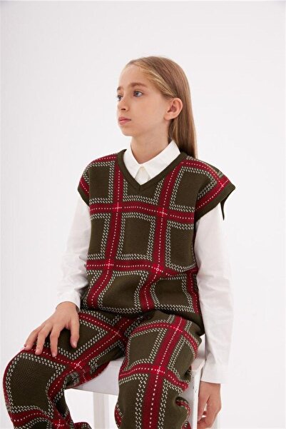 Hilal Akıncı Kids Kız Çocuk V Yaka Triko Süveter Beyaz Gömlek Kareli Pantolon 3'lü Takım