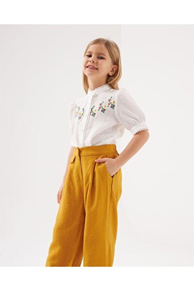 Hilal Akıncı Kids Girl's Embroidery Detailed Pearl Buttoned White Shirt Ornamental Pocket Fabric Covered Buttoned Trousers 2-Piece Jewelry