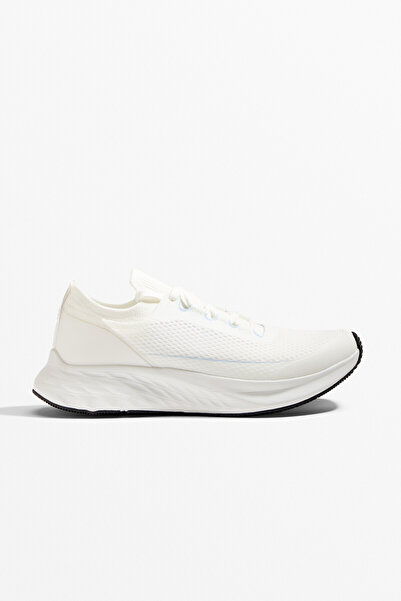 Oysho Multi-activity trainers - versatile, everyday use, walking