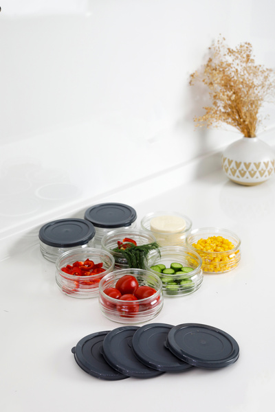 ZURİ DESİGN 8'li Premium Kahvaltılık Seti 410 cc | Gri Plastik Kapaklı, Cam Saklama Kabı, Hava Geçirmez