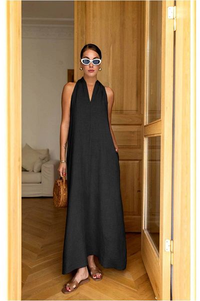 buqre's moda V-Neck Halter Maxi Dress with Pockets