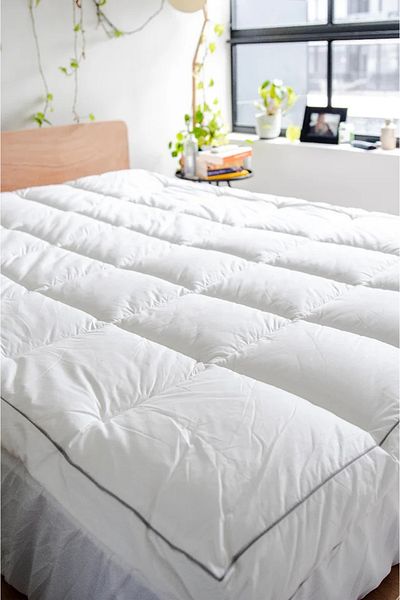 Art Comfort Super Soft Double Hotel Mattress Topper with Microfiber Filling and Cotton Fabric | Excellent for Improving Sleep | 14cm Thickness