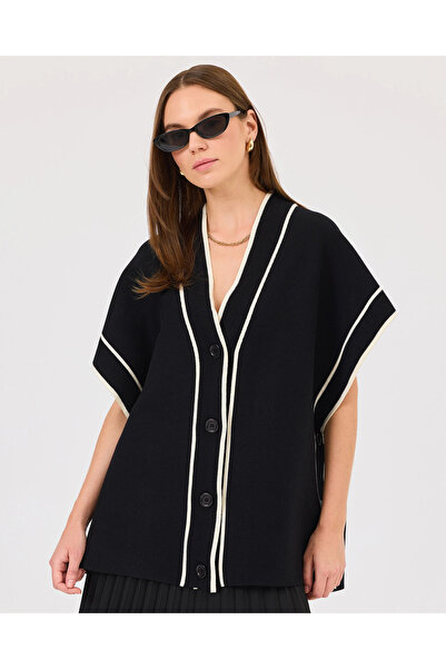 Genel Markalar V Yaka Düğmeli Triko Süveter