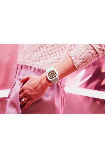 Casio ساعة G-SHOCK كاجوال نسائية GMD-S5600-8DR