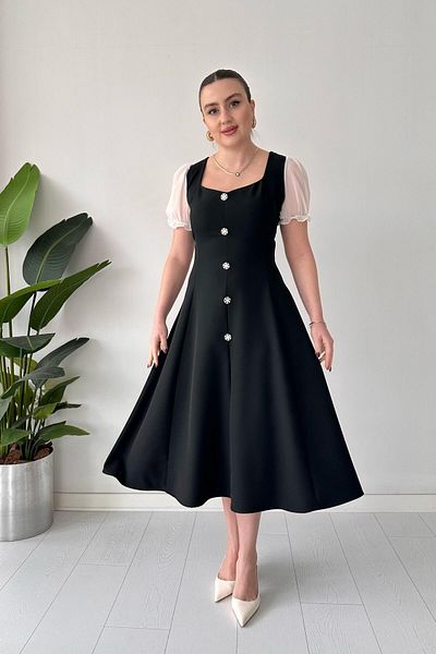 MaziButik Μαύρο φόρεμα με μανίκια από τούλι