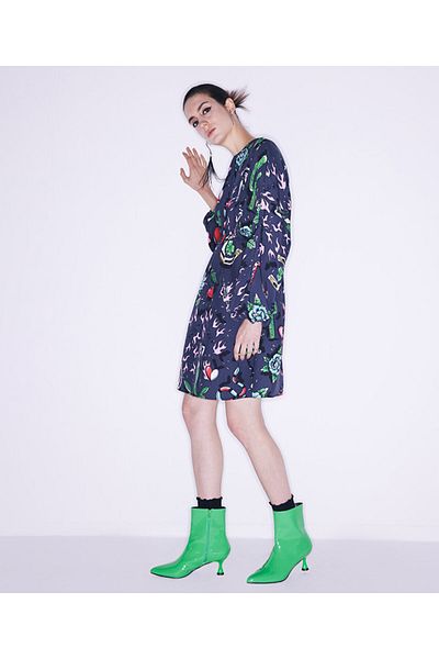 Twist Printed Visual Dress Design