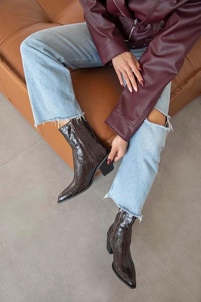 STRASWANS Women's Crocodile Leather Heeled Boots Brown