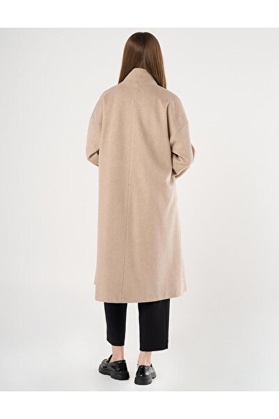 Kayra Πέτρα παλτό με κουμπιά
# # # τίτλος
Οικογενειακό εργαλείο μεταφοράς πάνω από το τραπέζι ποτών πιο ανάμεικτο και πιο δυνατό σε μακριά πρόσοψη
# # # απάντηση
Οικογενειακό Τραπέζι Ποτών Μεταφορέας, Μικτό και Μακρύ Πρόσοψη Ισχυρό
Σημειώστε ότι λόγω της αφαίρεσης του περιβάλλοντος και των αδιαυστηρών όρων, το 'Streetball II Men Shoes Gx9688' φαίνεται σφαλματικό ή λανθασμένο τίτλο για ένα προϊόν. Μπορεί να αναφέρεται σε έναν αριθμό μοντέλου για ανδρικά παπούτσια streetball, αλλά σύμφωνα με το σχήμα του ονόματος δεν ακολουθεί τα πρότυπα ονομασίας. Δεν είναι σαφές αν πρέπει να περιέχει το 'II', 'Erkek' (που σημαίνει 'ανδρικά') και 'Ayakkabı' (που σημαίνει 'παπούτσια' στα Αγγλικά). Ανάλογα με το περιβάλλον και το στόχο, αυτή η φράση μπορεί να χρειάζεται ορισμένη περαιτέρω καθυστέρηση ή ανατροπή για να μεταδώσει πιο ακριβώς την προορισμένη του σημασία.