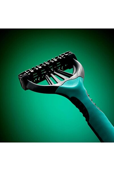 Wilkinson Sword Xtreme 3 Sensitive Razor Blades 12 Pack XXL