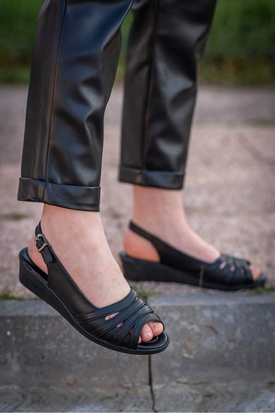 Weynes Women's Black Leather 4 cm Heeled Mother Shoes Byrm045