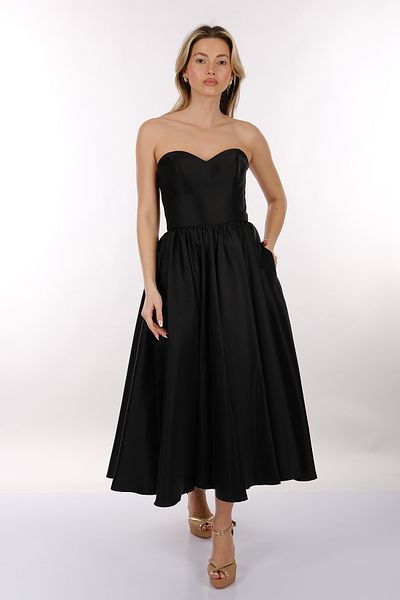DORİ Doridorca Strapless Sweetheart Γυναικείο βραδινό φόρεμα με χνουδωτό σατέν μίντι μήκους 2246064