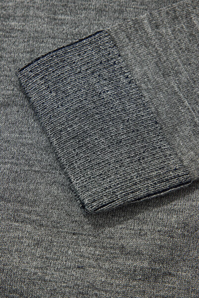 W Collection Gray Turtleneck Long Sleeve Sweater