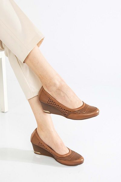 ANALİN SHOES Дамски обувки от естествена кожа с лазерен ток - кафяви