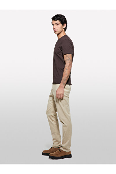 Sisley Ανδρικό μπλουζάκι σε σκούρο καφέ 100% βαμβάκι με κουμπιά με λαιμόκοψη Slim Fit Slub T-Shirt