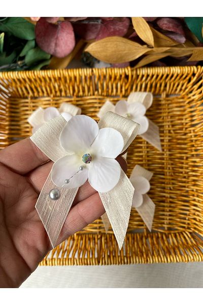 la minör Ready-Made Bow Linen Ribbon with Flower (Hydrangea) Silver Detail 20 Pieces