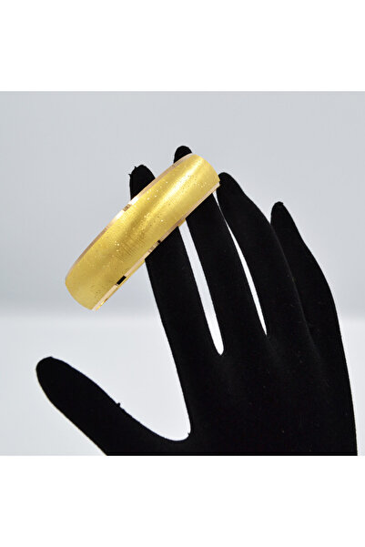 15 Gr 22 Ayar Kenarı Çizgili Simli Bilezik