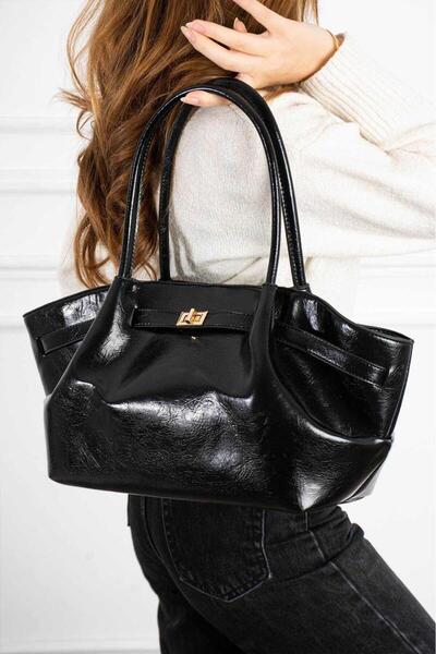 Butik حقيبة يد وكتف نسائية موديل تاكا دارسي