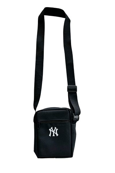 Outlet Çarşım Ανδρική τσάντα ώμου Ny Black Cross με 2 θήκες και εσωτερική τσέπη