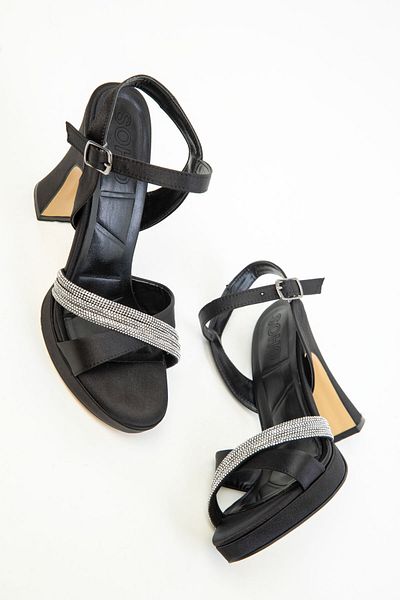 SOHO Klassische Damenschuhe mit Absatz aus schwarzem Satin 20319