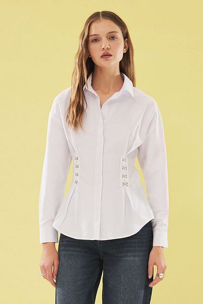 Trendyol Collection Bílá košile s kravatou v pase a detailem korzetu Twoss25Go00081